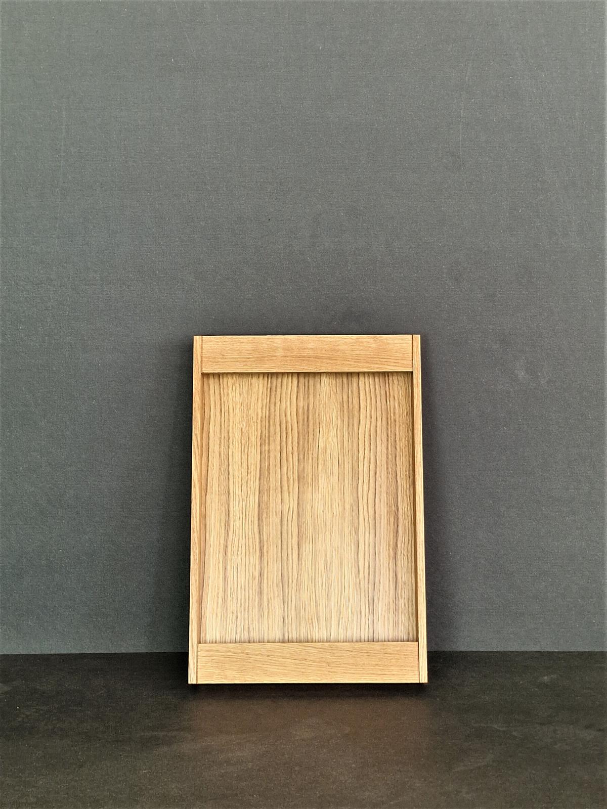 Tray 45/30 Tablett aus geölter massiver Eiche und furniertem Sperrholz